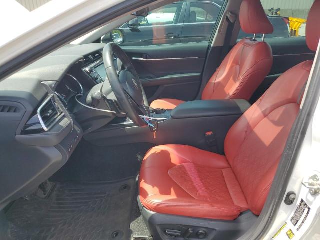  TOYOTA CAMRY 2018 Белы
