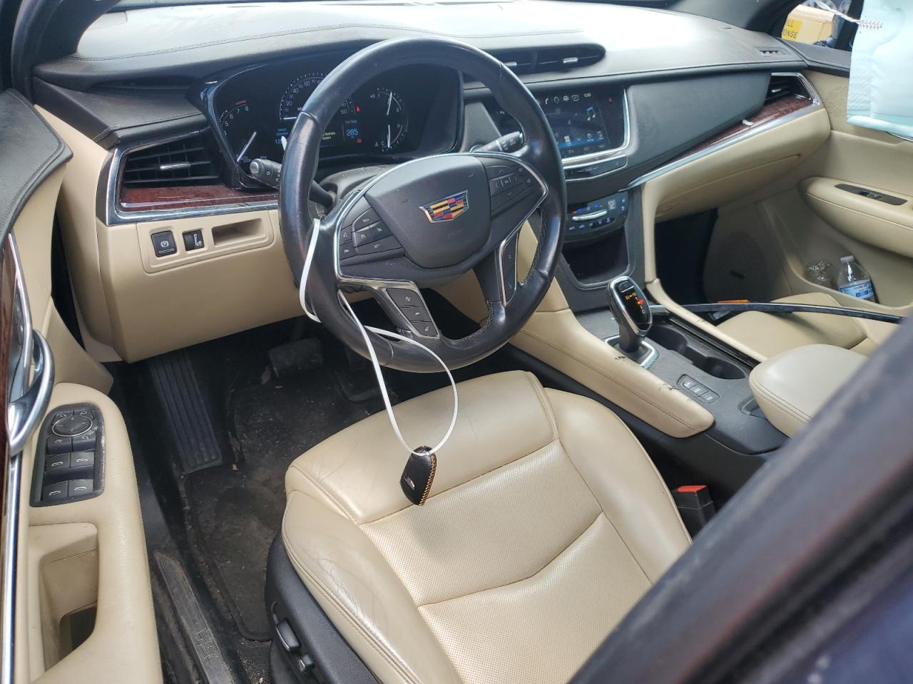 2018 Cadillac Xt5 Premium Luxury VIN: 1GYKNFRS0JZ230095 Lot: 56373805