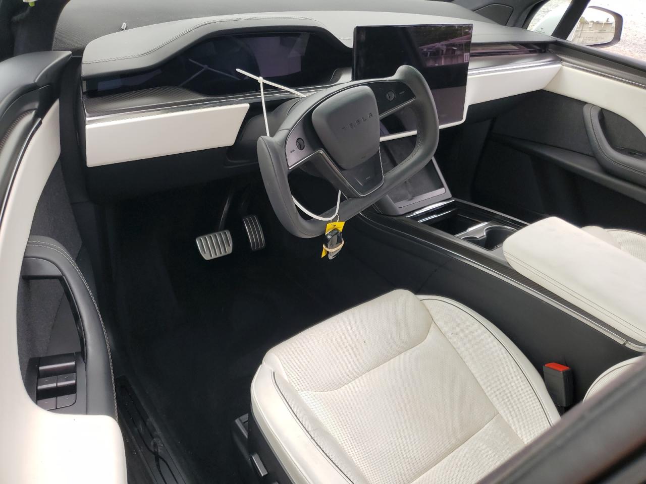 2022 Tesla Model X VIN: 7SAXCBE62NF331639 Lot: 56689885