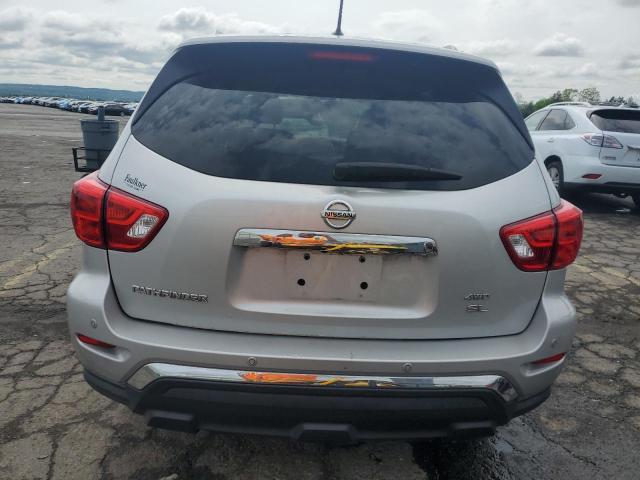  NISSAN PATHFINDER 2018 Srebrny