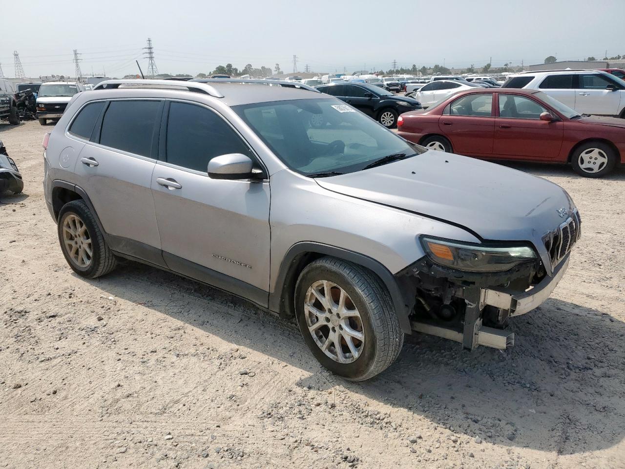 Image 4 of 2019 Jeep Grand Cherokee salvage vehicle - Lot #58076815 at Copart