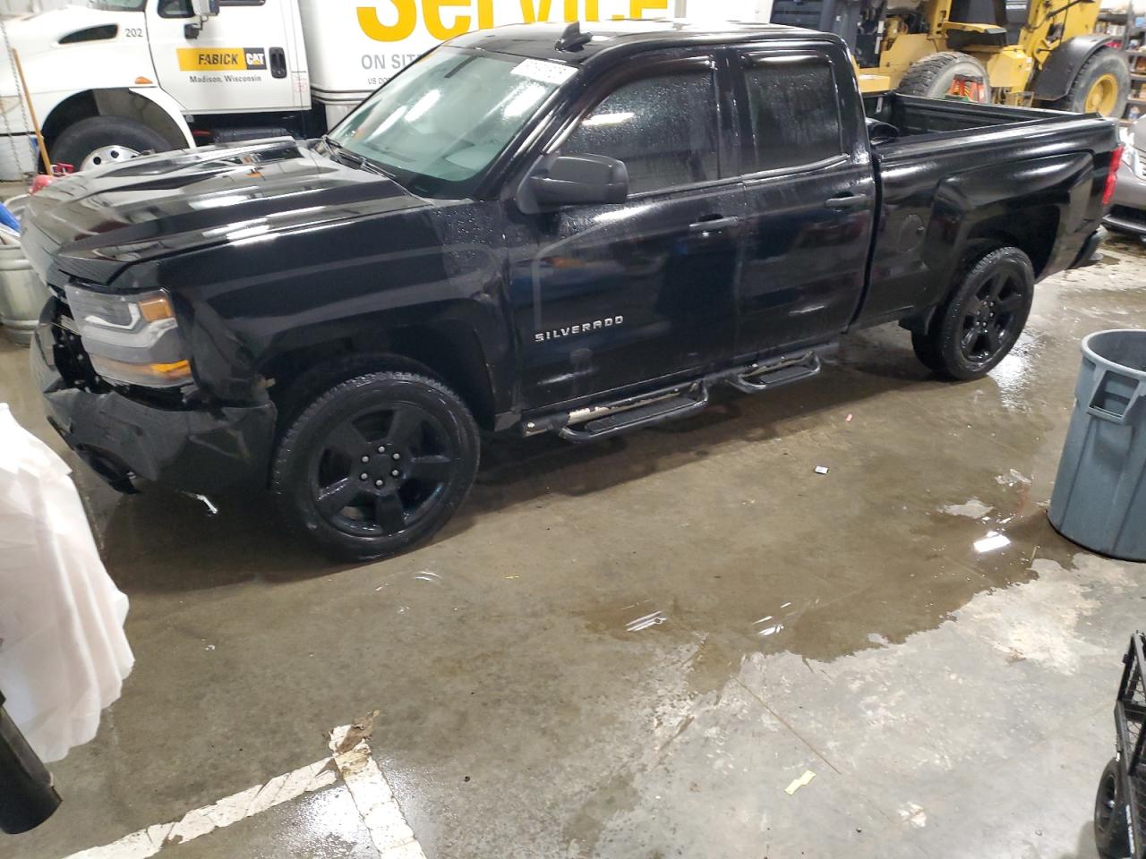 2018 Chevrolet Silverado K1500 Custom for Sale in Mcfarland, WI - Front End