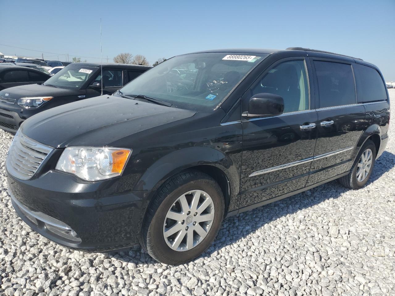2016 Chrysler Town & Country Touring на продаже в Greenwood, NE - Rear End