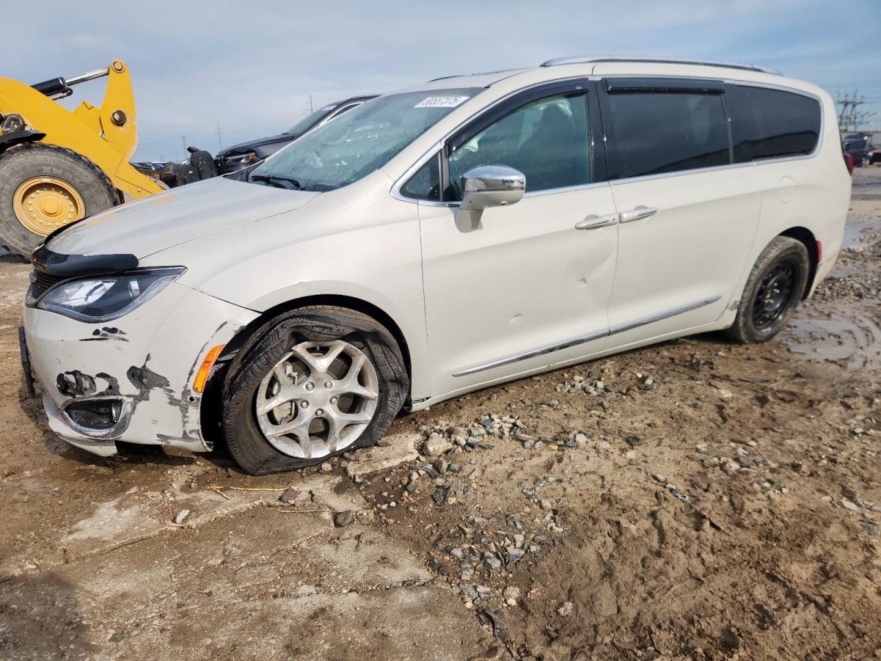 2017 Chrysler Pacifica Limited for Sale in Haslet, TX - Side