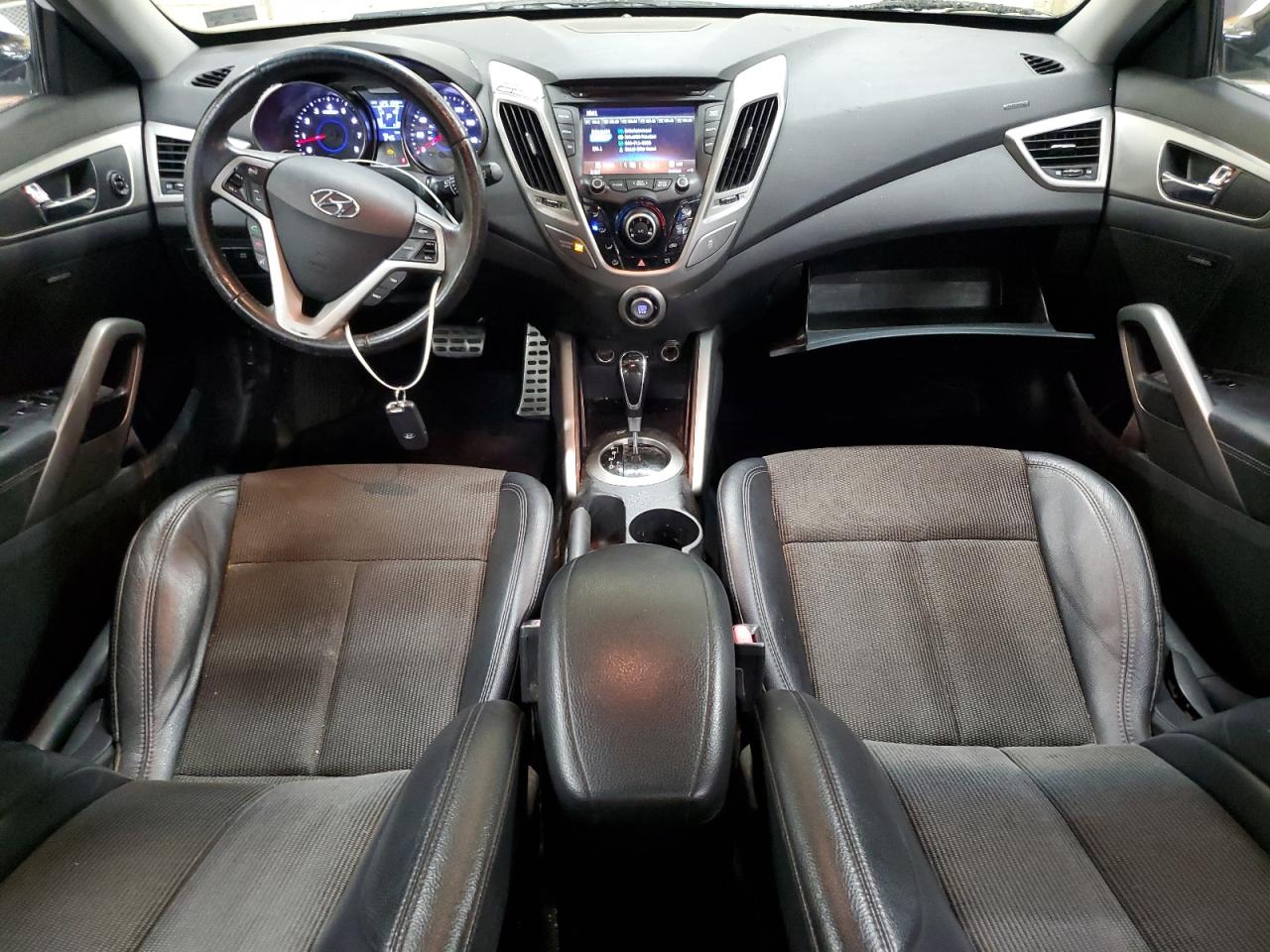 2013 Hyundai Veloster VIN: KMHTC6AD8DU117392 Lot: 57149095