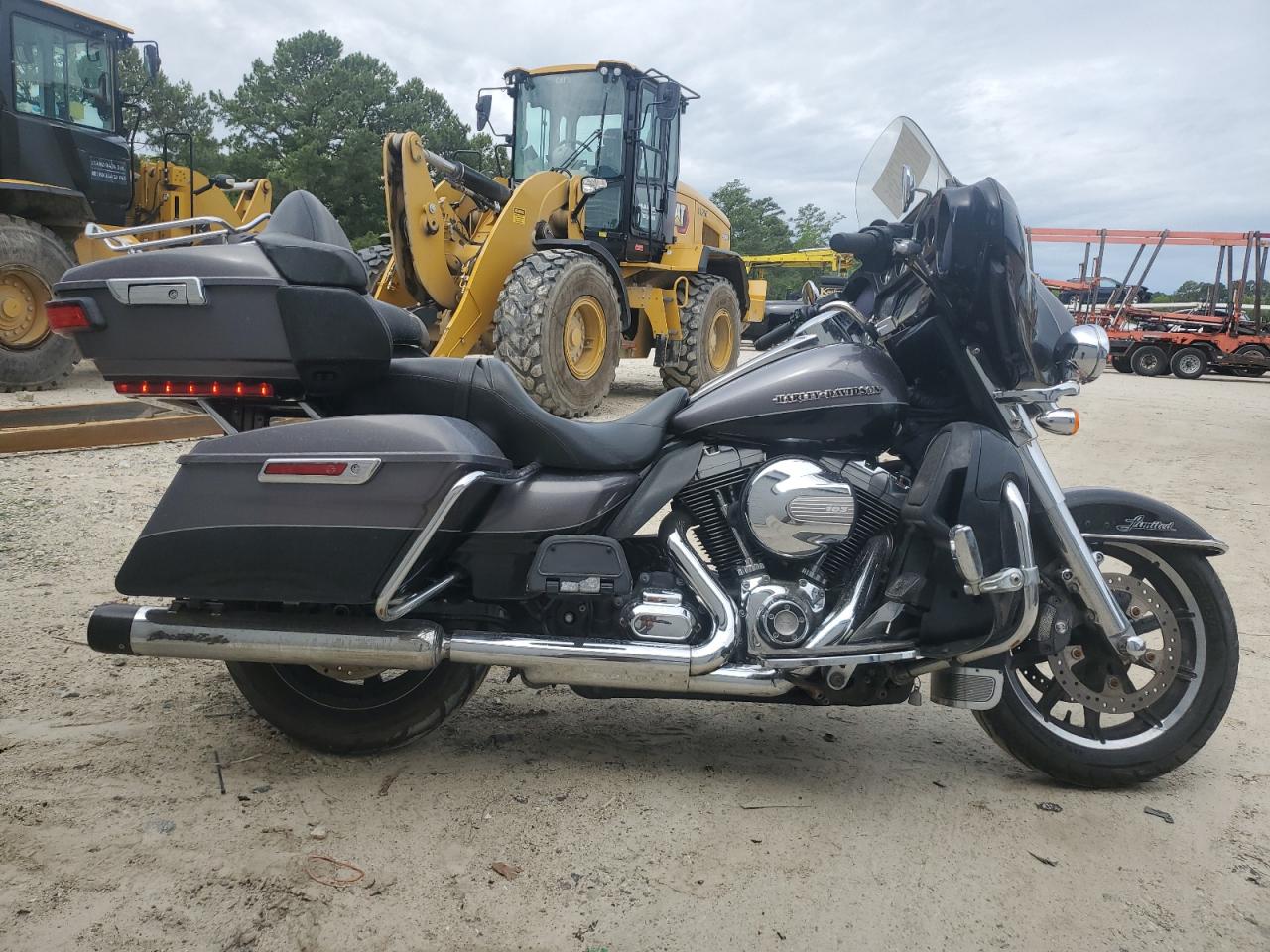 2014 Harley-Davidson Flhtk Elec 2 for Sale in Hampton, VA - Side