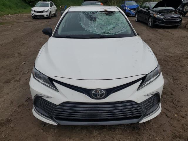  TOYOTA CAMRY 2021 Білий