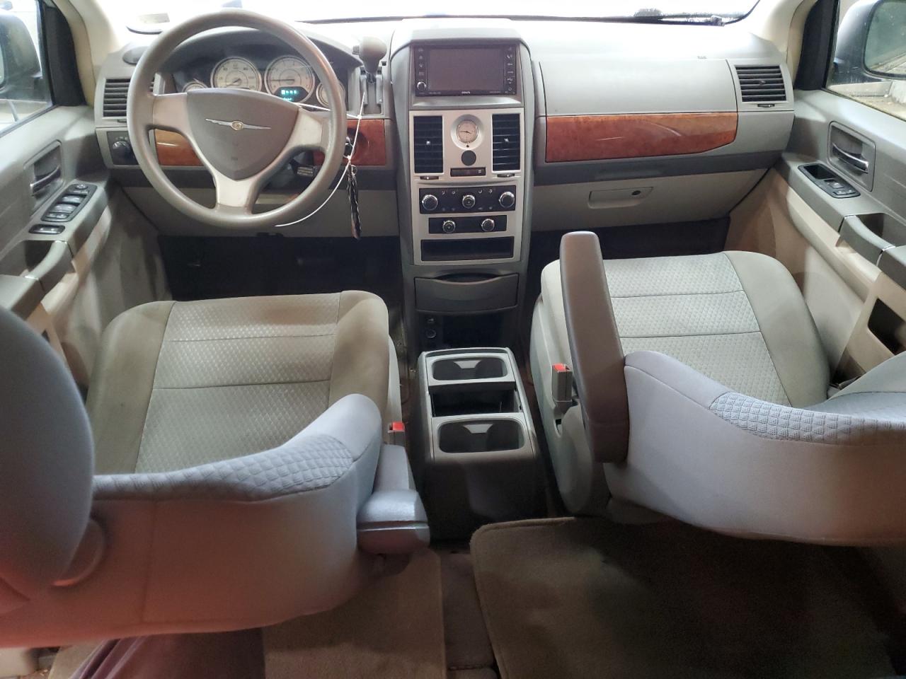 2009 Chrysler Town & Country Lx VIN: 2A8HR44E69R619946 Lot: 57818975