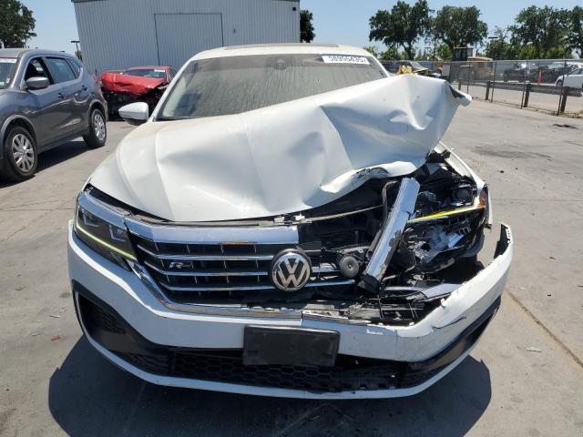  VOLKSWAGEN PASSAT 2020 White