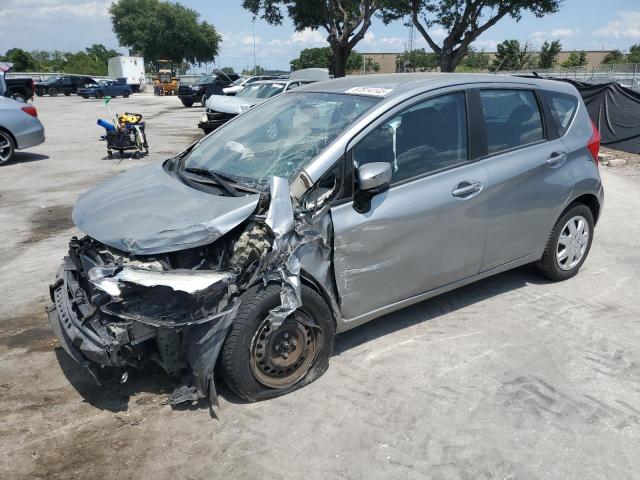  NISSAN VERSA 2015 Серебристый