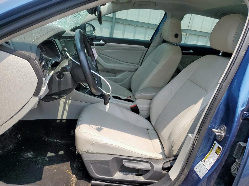  VOLKSWAGEN JETTA 2019 Синий