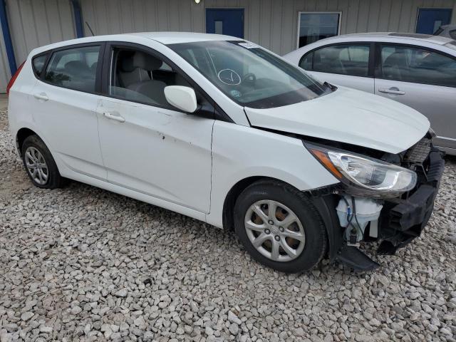 Hatchbacks HYUNDAI ACCENT 2014 Biały