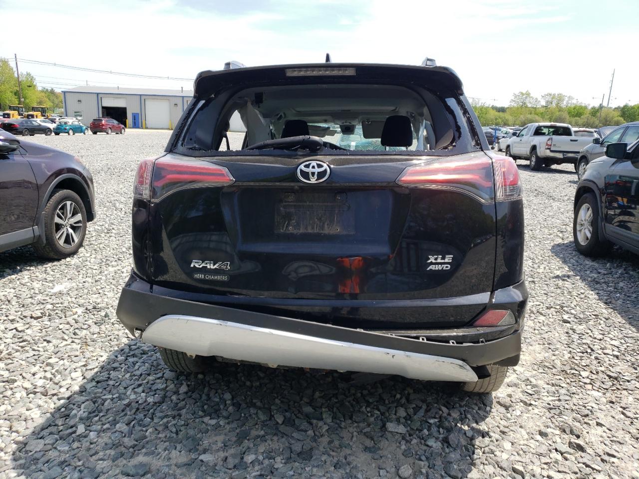 2017 Toyota Rav4 Xle VIN: 2T3RFREV9HW682091 Lot: 56980495
