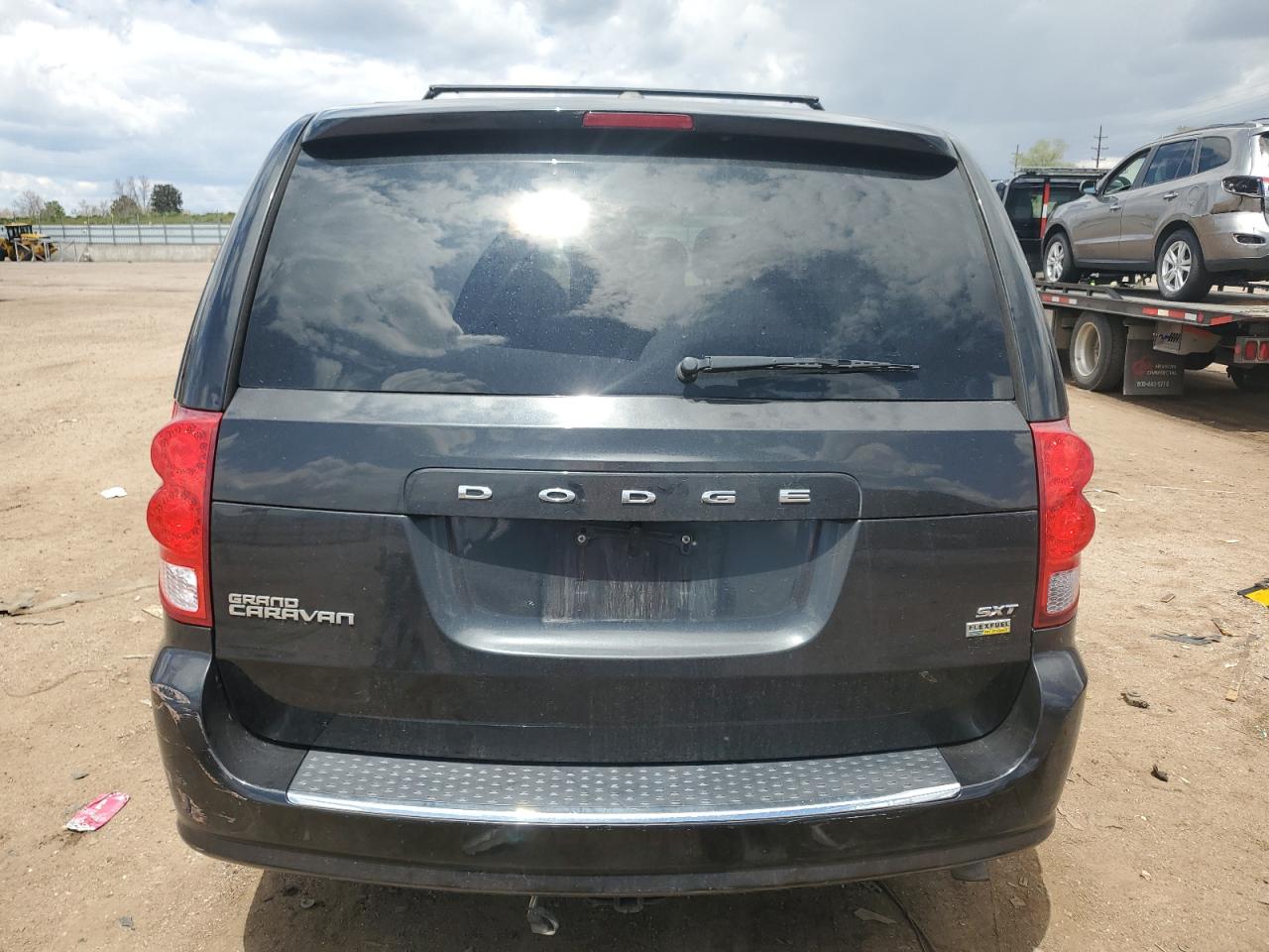 2017 Dodge Grand Caravan Sxt VIN: 2C4RDGCG6HR557428 Lot: 56324225