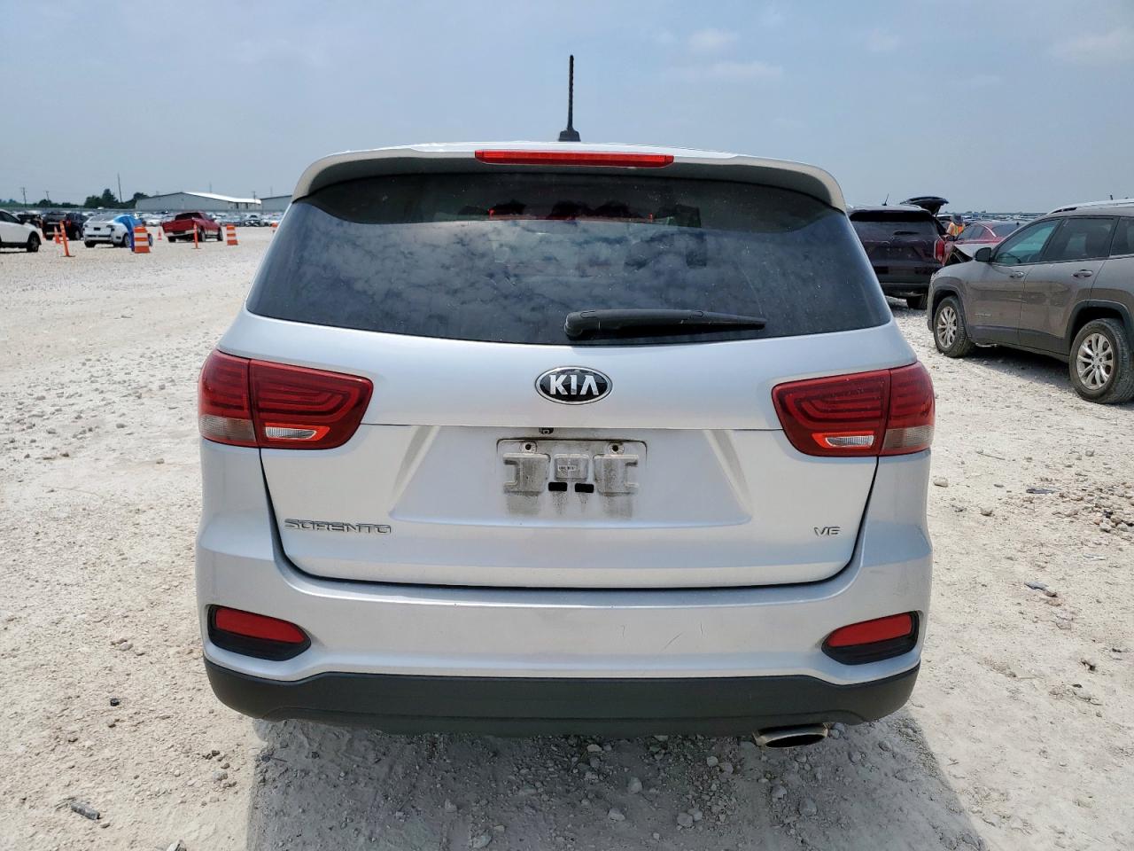 2019 Kia Sorento Lx VIN: 5XYPG4A5XKG558737 Lot: 56864265