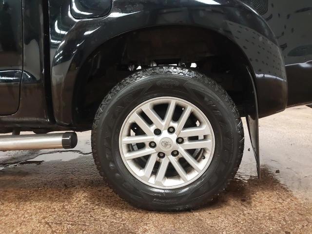 2015 TOYOTA HILUX INVI