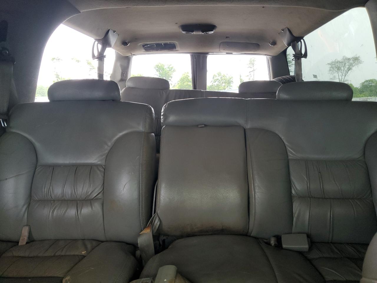 1999 Chevrolet Suburban C1500 VIN: 3GNEC16R1XG164265 Lot: 58345065
