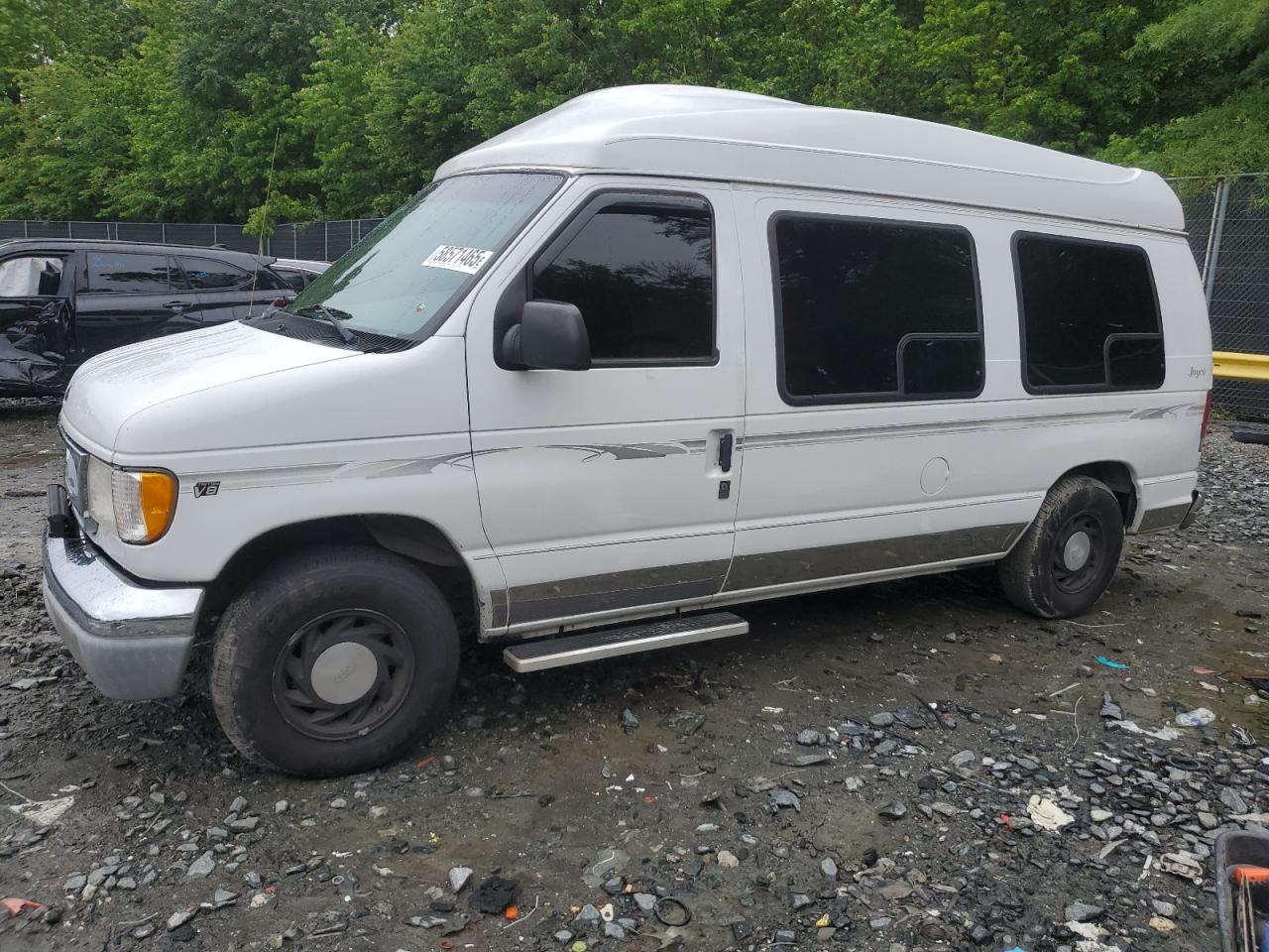 Waldorf, MD에서 판매 중인 2000 Ford Econoline E150 Van - Rear End