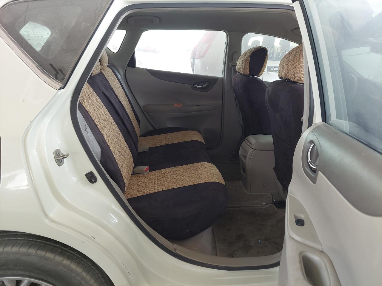 MNTBC2C94G6008804 - 2016 Nissan Tiida - #58644885