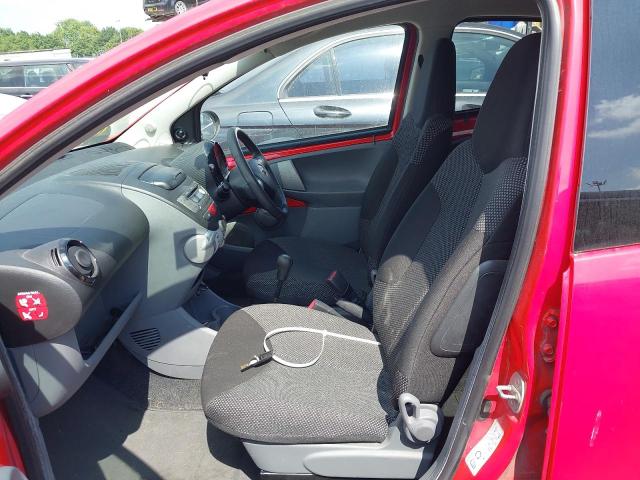 2011 TOYOTA AYGO GO VV