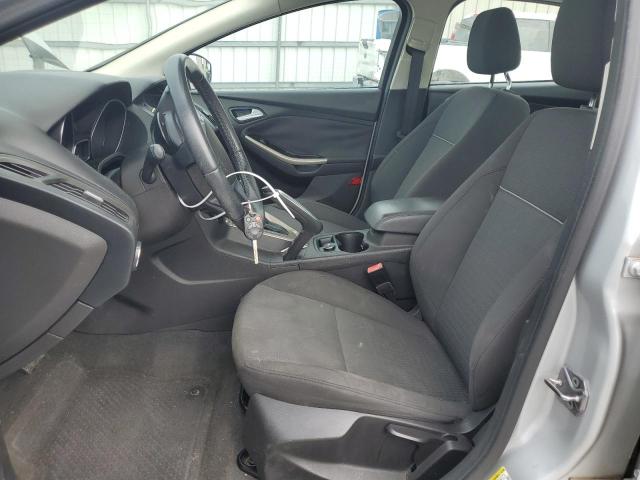 Sedans FORD FOCUS 2012 Silver