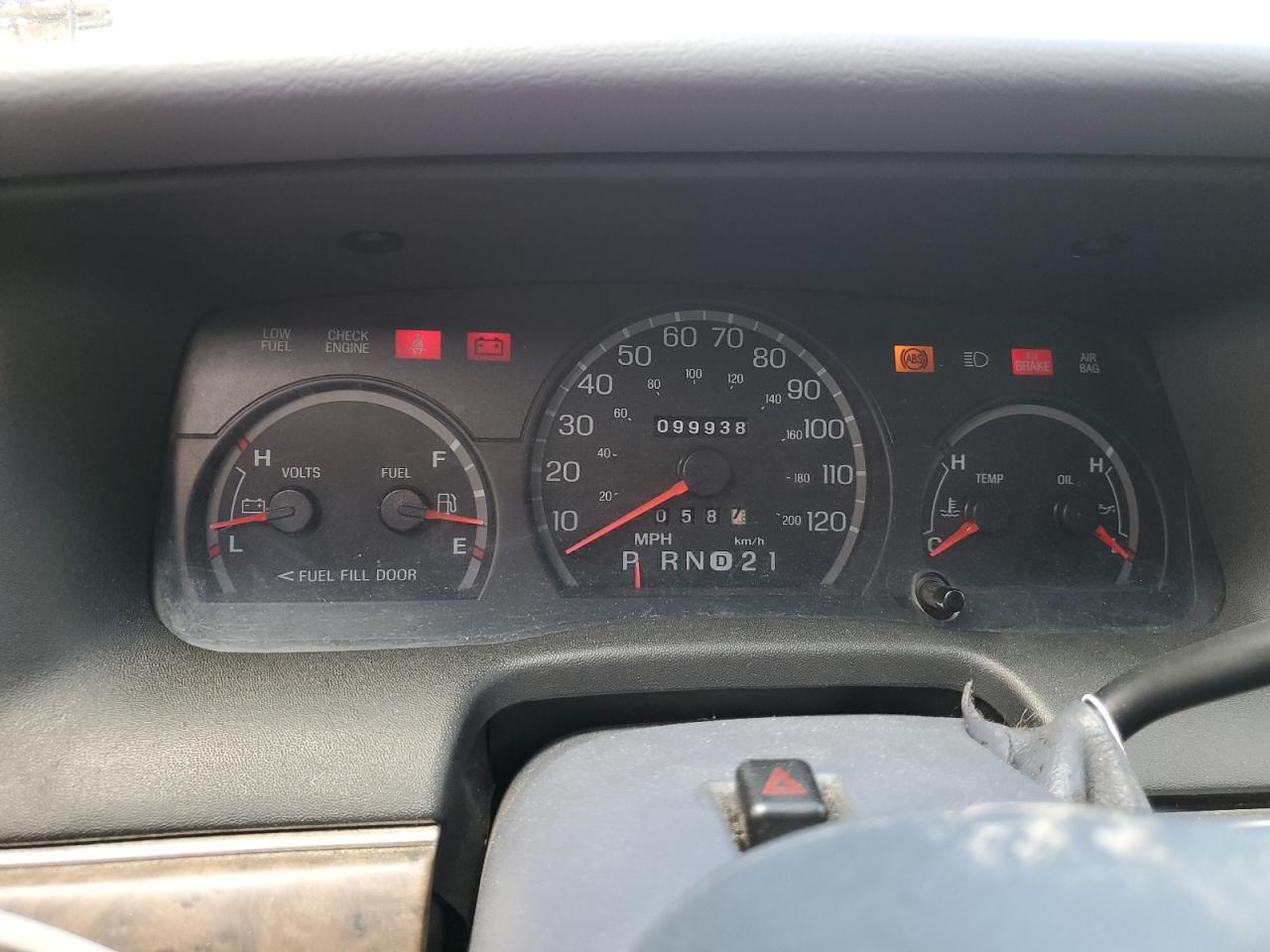 1999 Ford Crown Victoria Lx VIN: 2FAFP74W8XX166796 Lot: 56902525