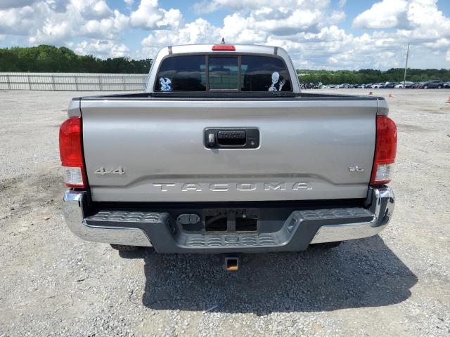  TOYOTA TACOMA 2017 Srebrny