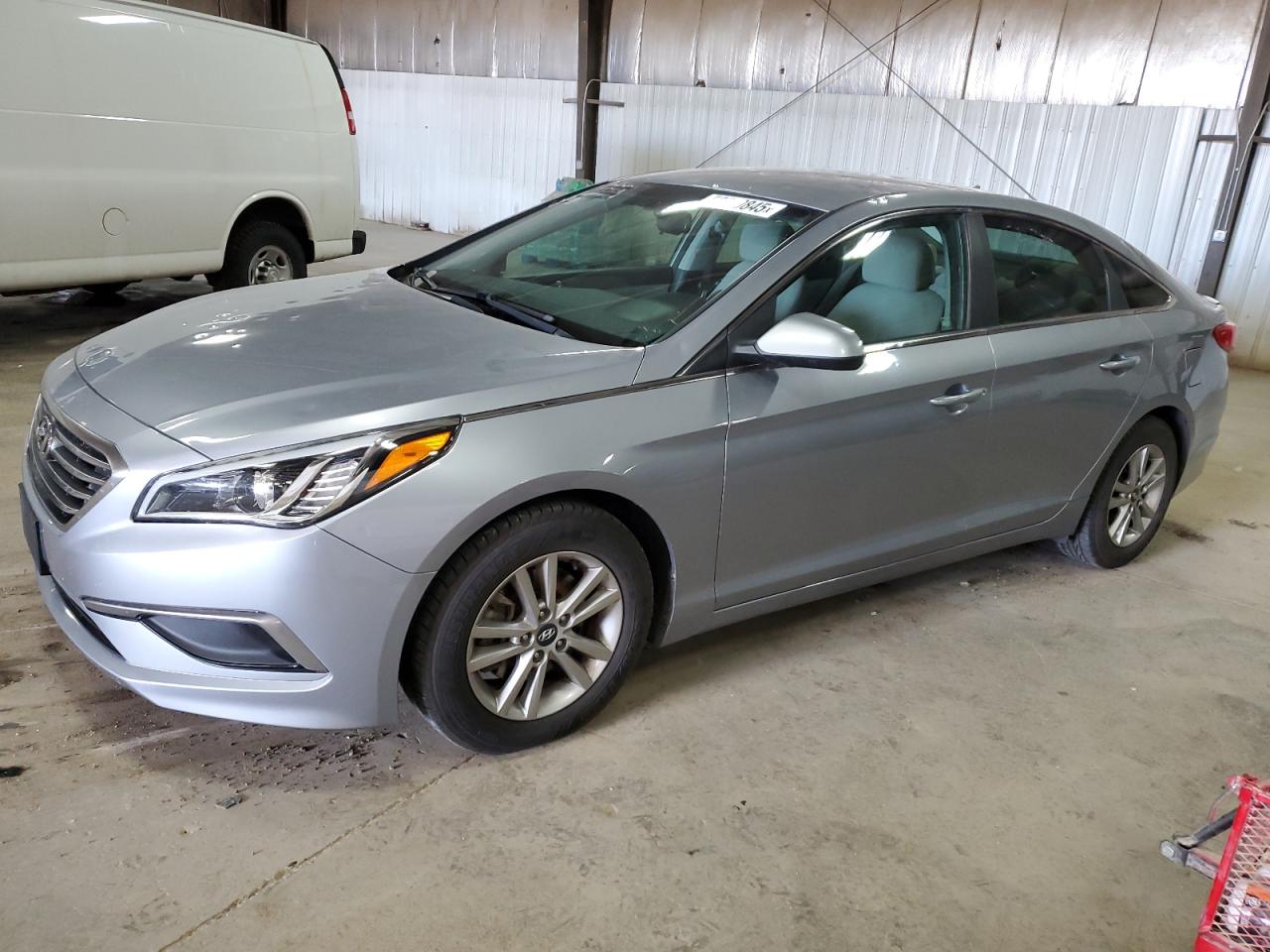2016 Hyundai Sonata Se na sprzedaż w Des Moines, IA - Hail
