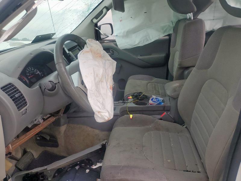 Pickups NISSAN FRONTIER 2014 White