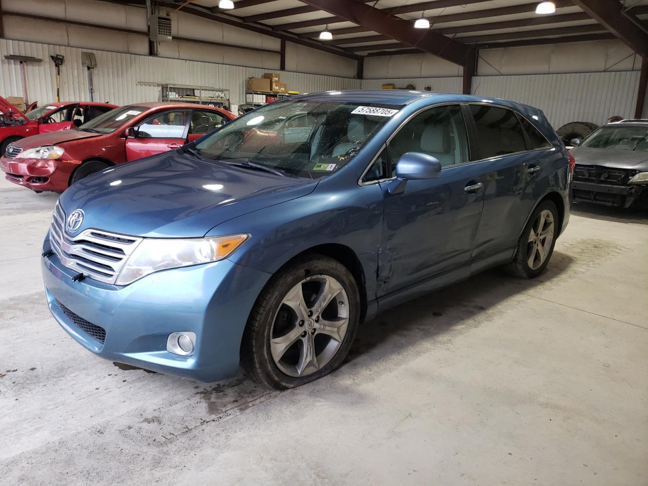 2010 Toyota Venza for Sale in Chambersburg, PA - Side