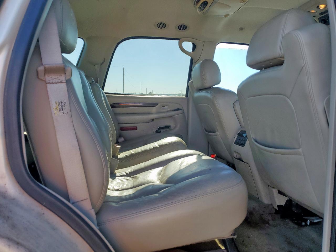 2006 Cadillac Escalade Luxury VIN: 1GYEC63N66R138258 Lot: 55651135