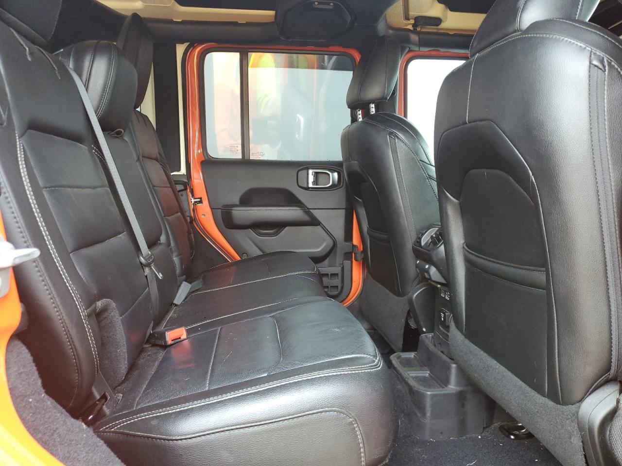 2018 Jeep Wrangler Unlimited Sahara VIN: 1C4HJXEGXJW304417 Lot: 56729485