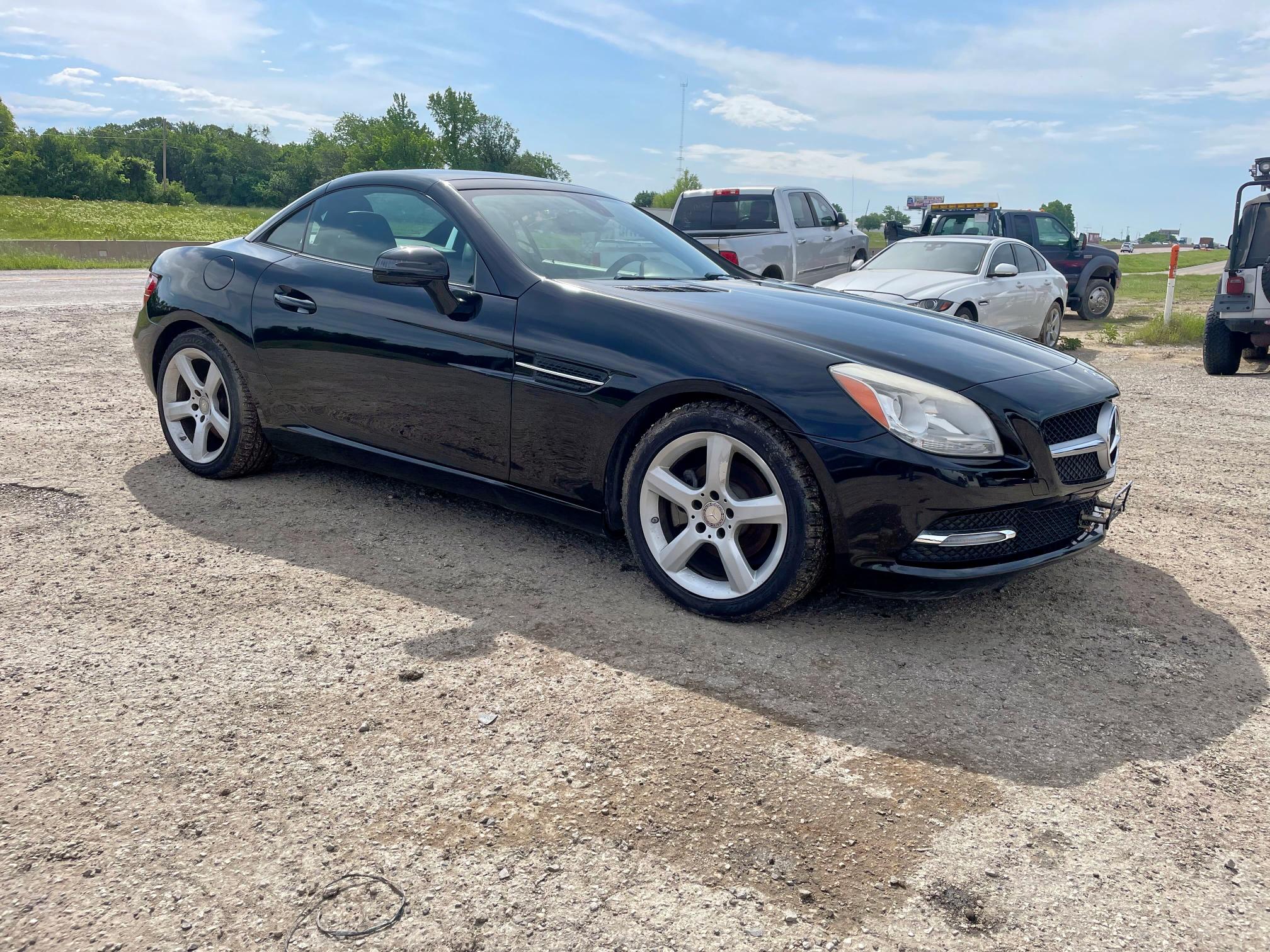 Cabriolets MERCEDES-BENZ SLK-CLASS 2015 Czarny
