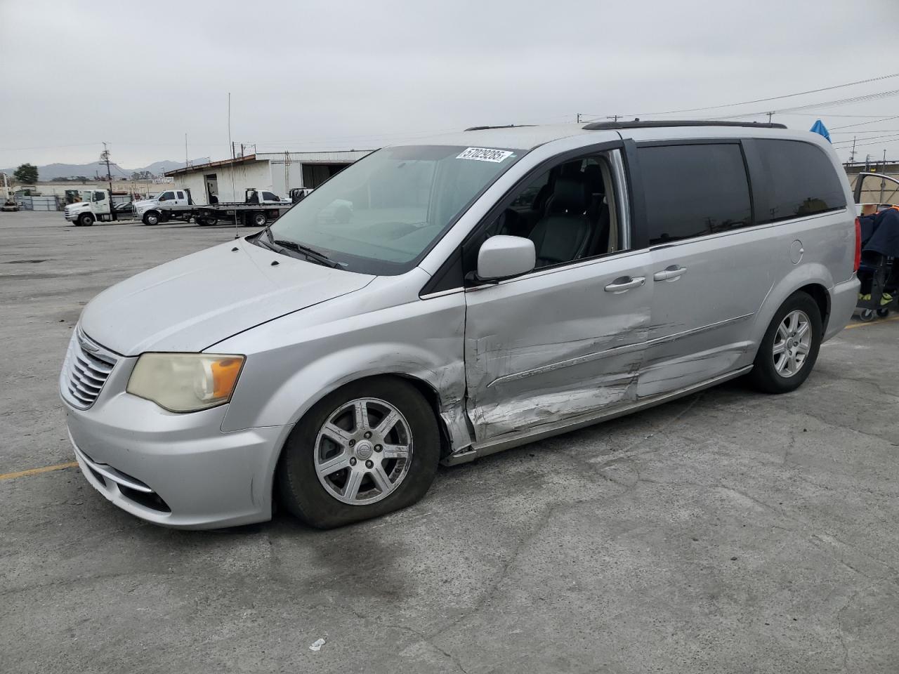 2012 Chrysler Town & Country Touring