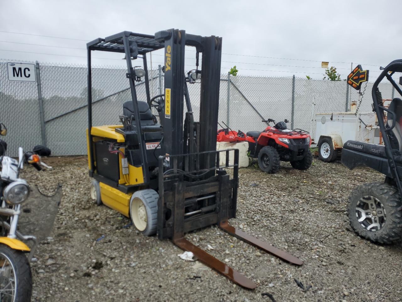 2005 Yale Forklift იყიდება Cicero-ში, IN - Minor Dent/Scratches