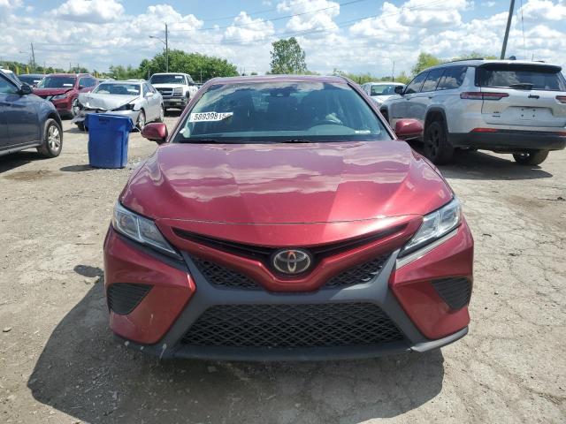  TOYOTA CAMRY 2018 Червоний