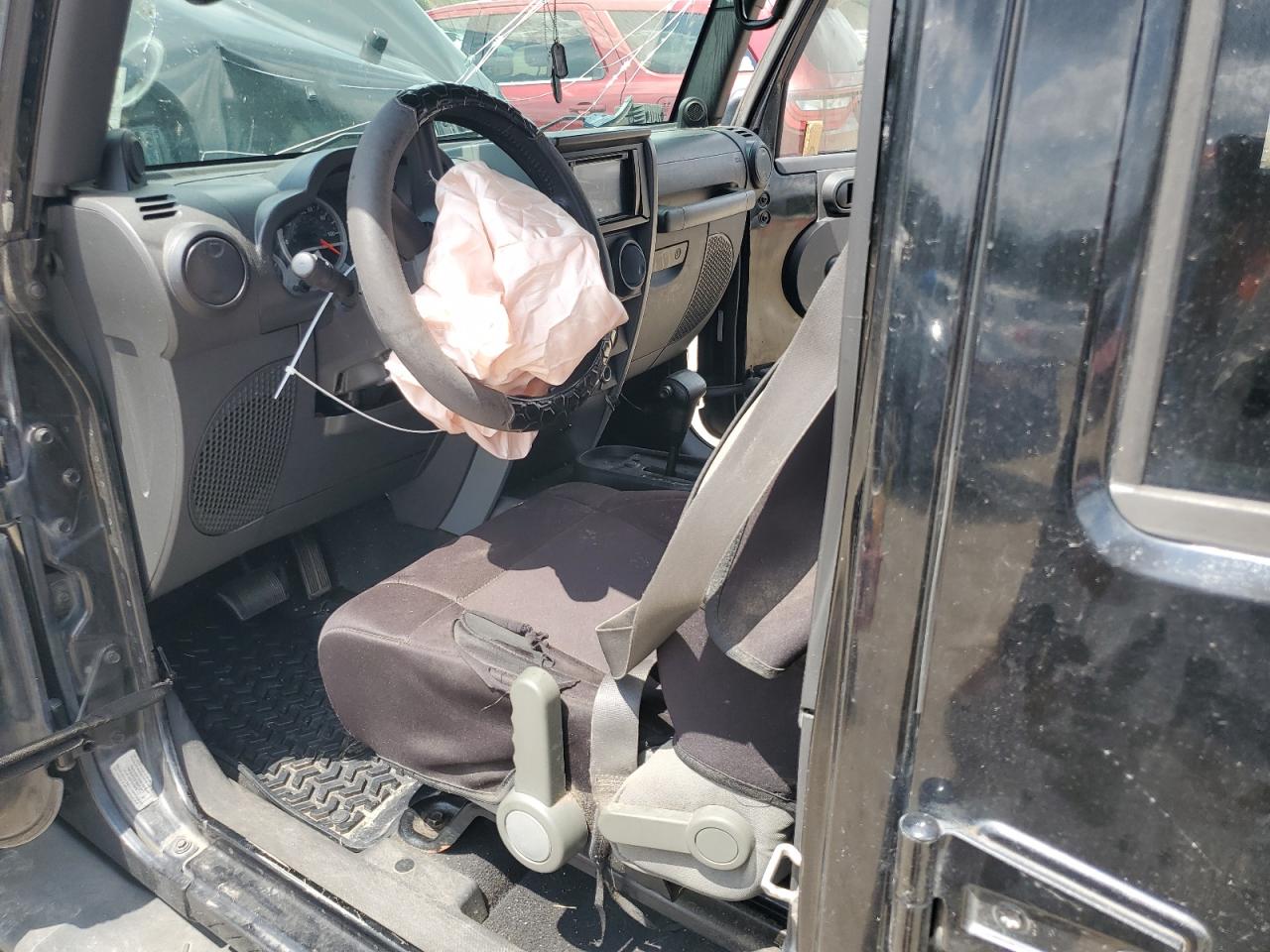 2007 Jeep Wrangler Sahara VIN: 1J4GB59107L215687 Lot: 58335215