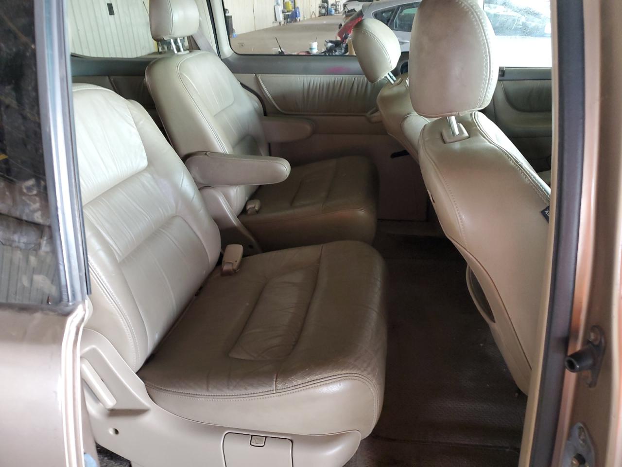 5FNRL18094B060746 2004 Honda Odyssey Exl