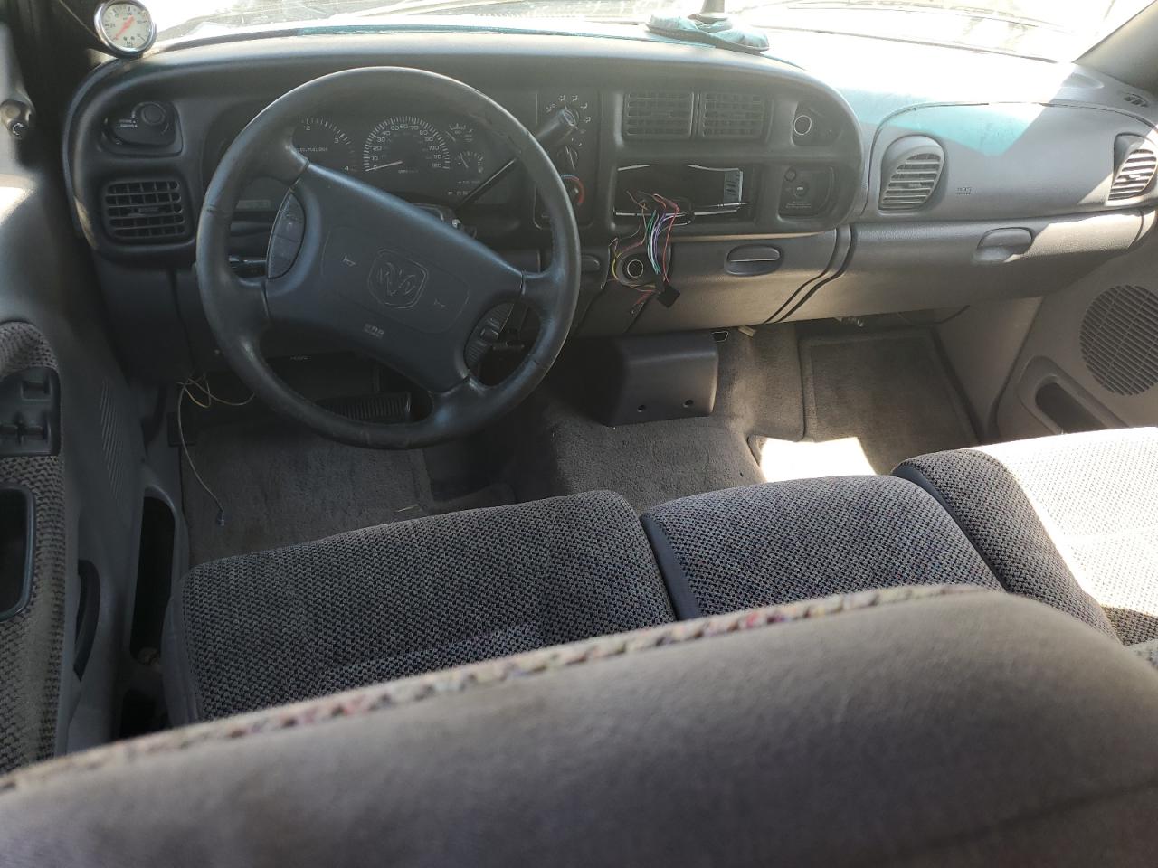 1998 Dodge Ram 2500 VIN: 1B7KC236XWJ220051 Lot: 56236955
