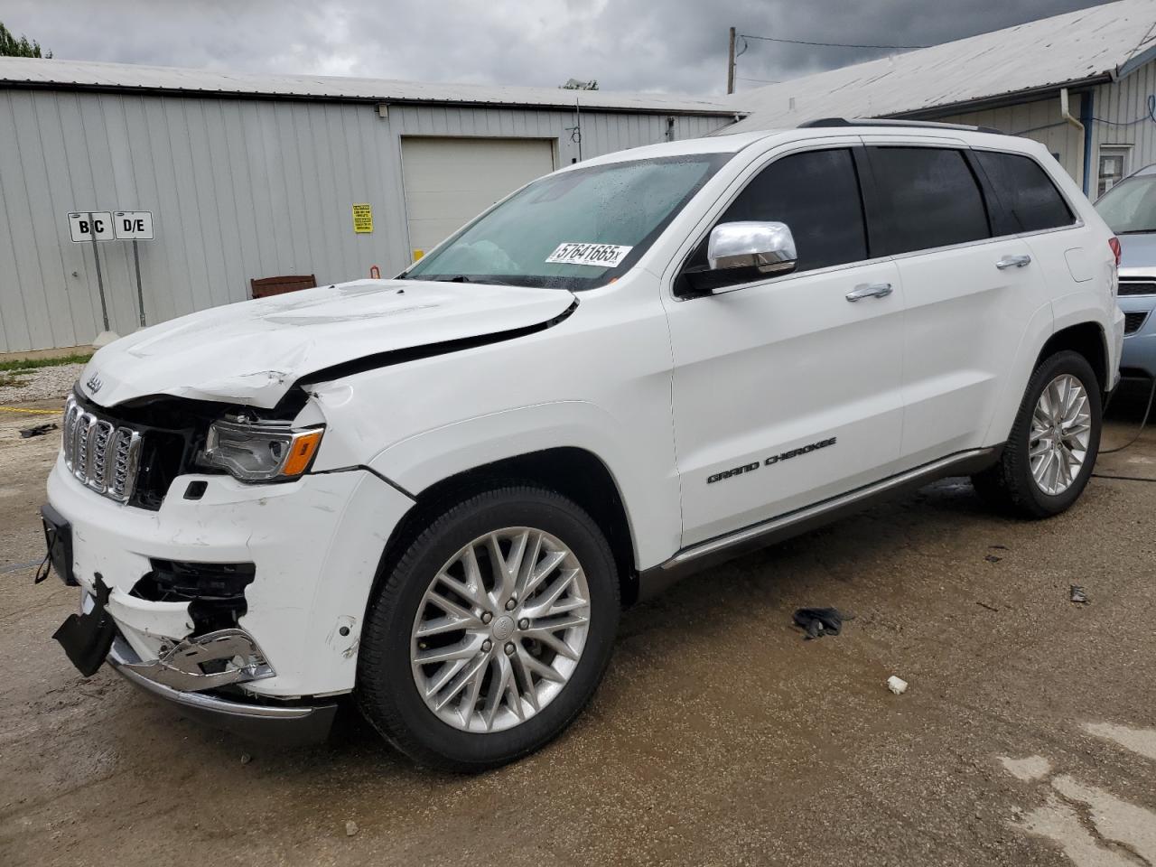 2017 Jeep Grand Cherokee Summit for Sale in Pekin, IL - Front End