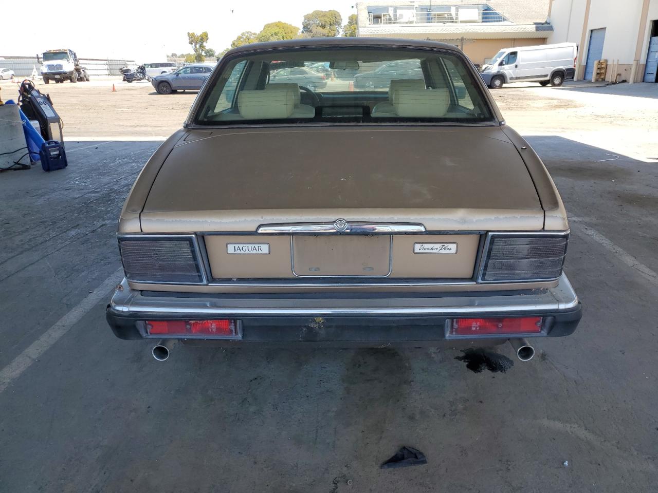 1990 Jaguar Vandenplas VIN: SAJKY1747LC613849 Lot: 58019455