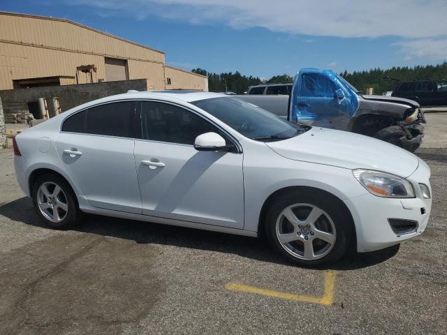  VOLVO S60 2013 White
