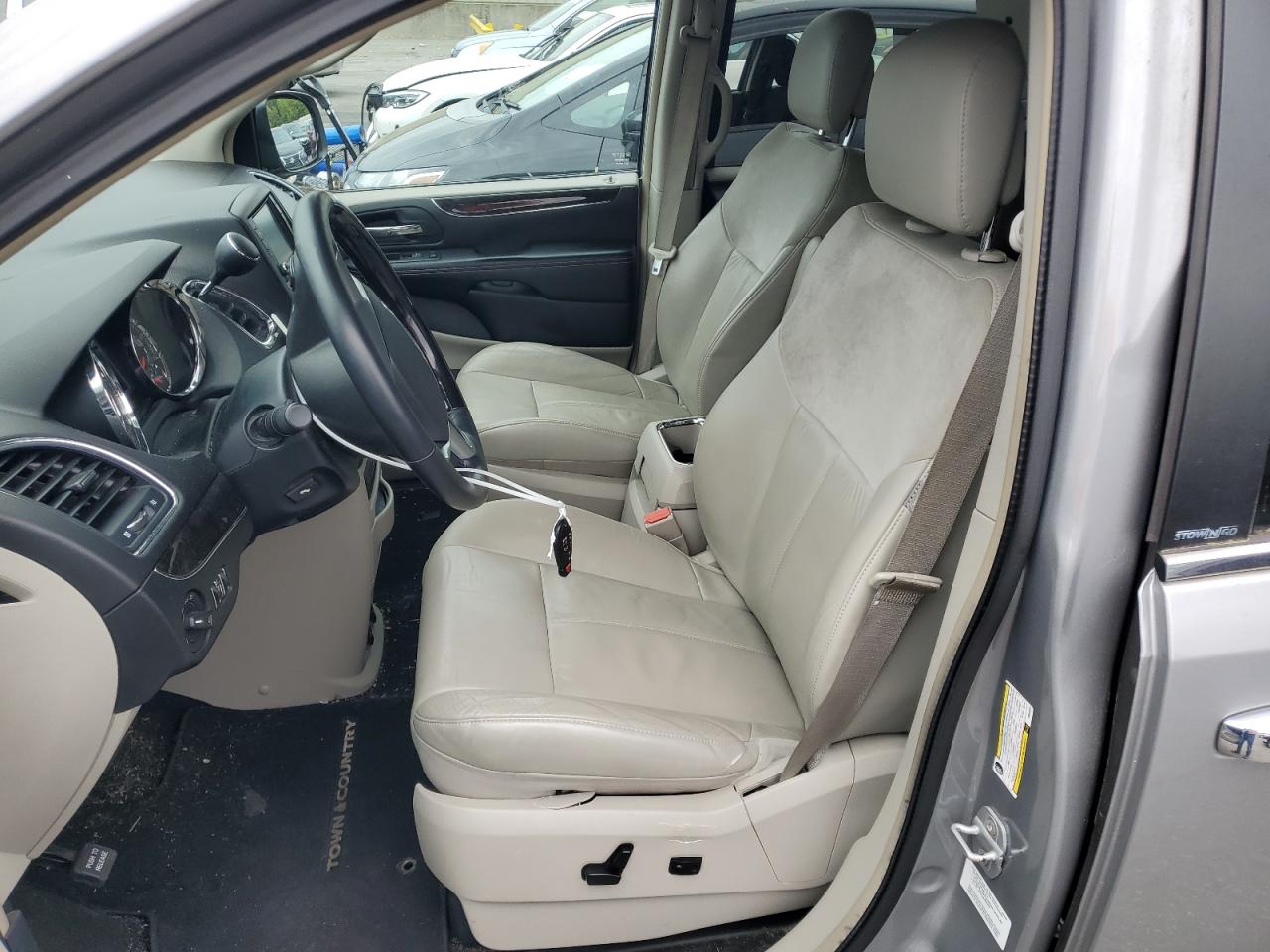 2013 Chrysler Town & Country Limited VIN: 2C4RC1GG5DR646251 Lot: 56163305