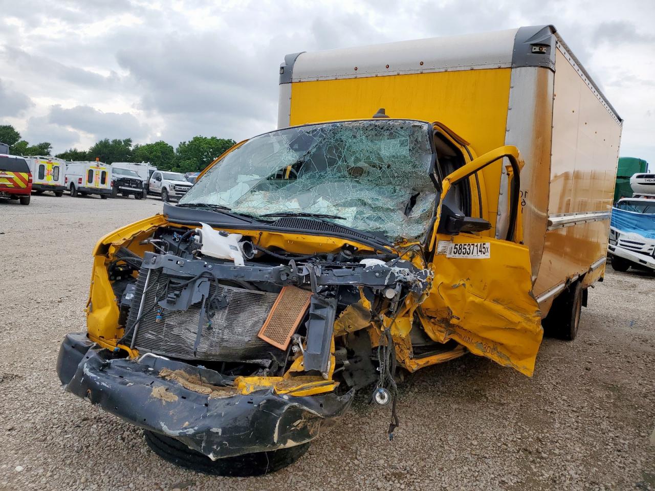 2022 Gmc Savana Cutaway G3500 for Sale in Wilmer, TX - Front End