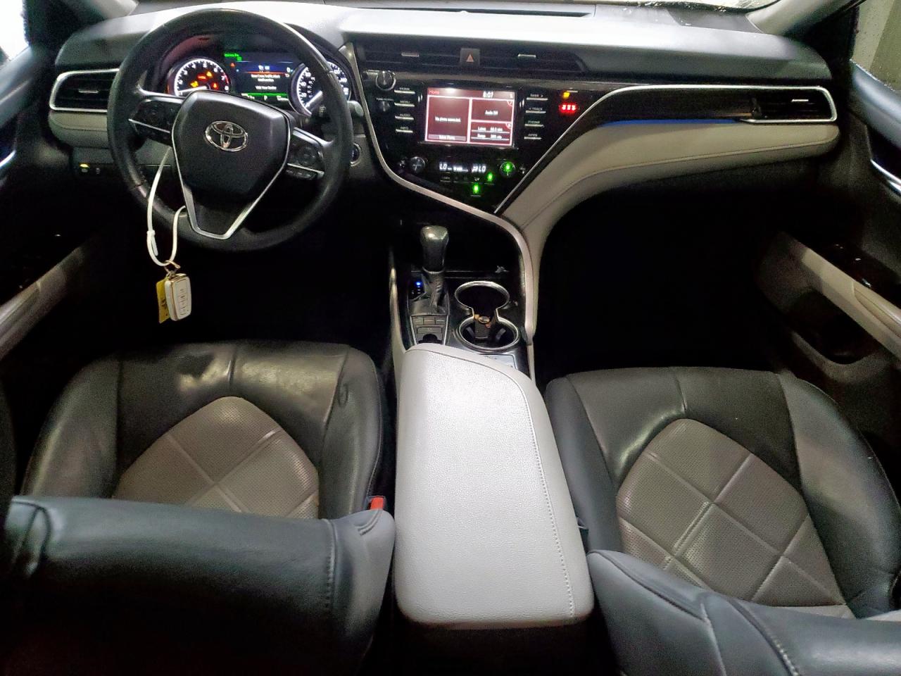 2018 Toyota Camry L VIN: 4T1B11HK3JU009136 Lot: 58632575