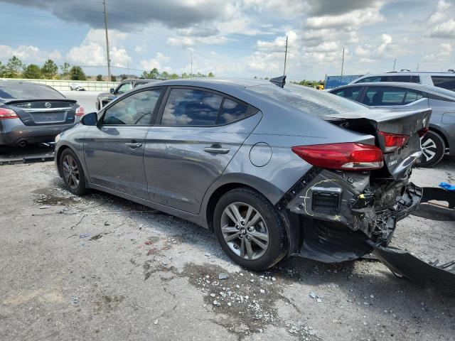  HYUNDAI ELANTRA 2018 Srebrny