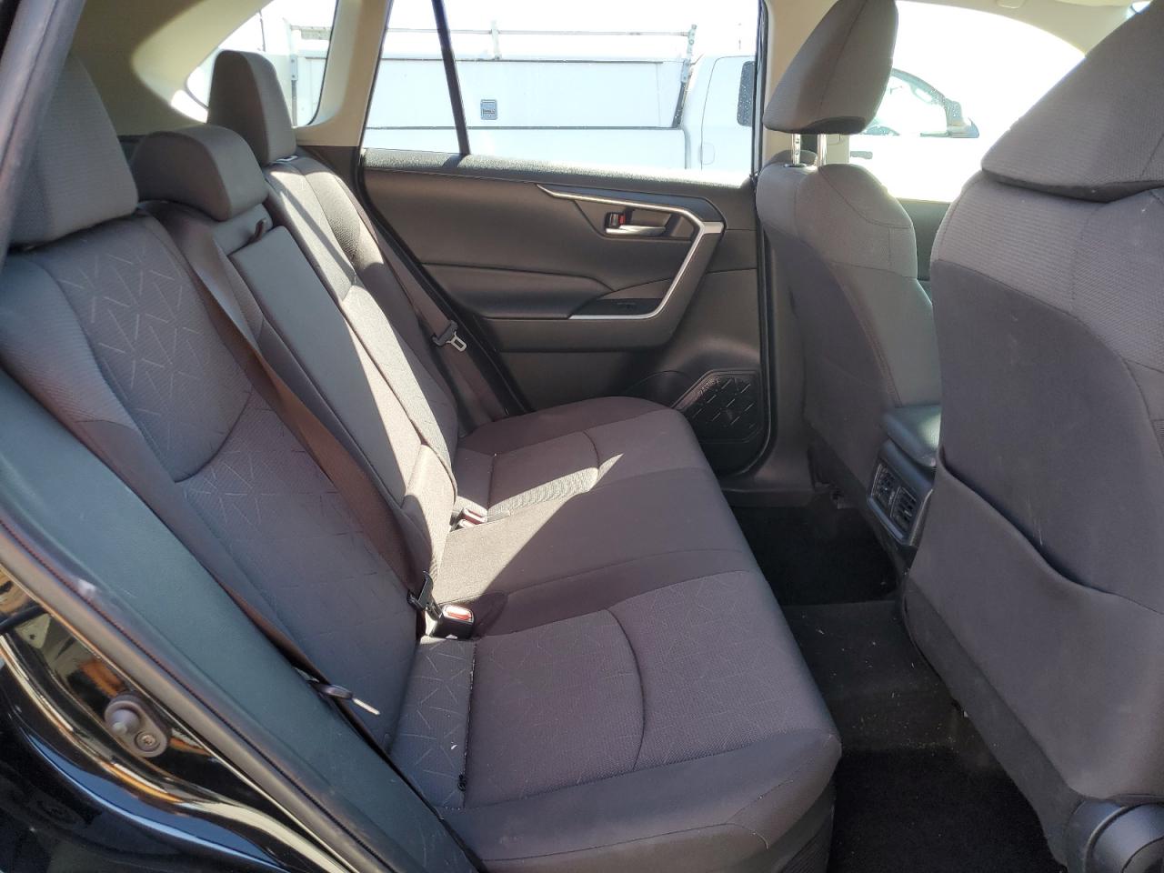 2020 Toyota Rav4 Xle VIN: JTMR6RFV3LD001508 Lot: 58032405