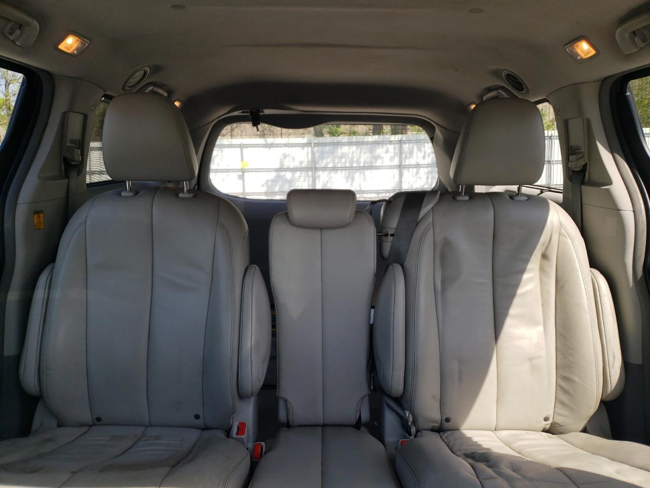 2013 Toyota Sienna Xle VIN: 5TDYK3DC0DS306024 Lot: 56748315