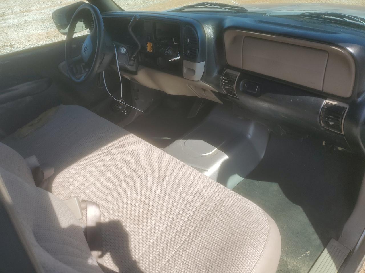 1998 Chevrolet Gmt-400 C1500 VIN: 1GCEC14W7WZ262880 Lot: 56596265