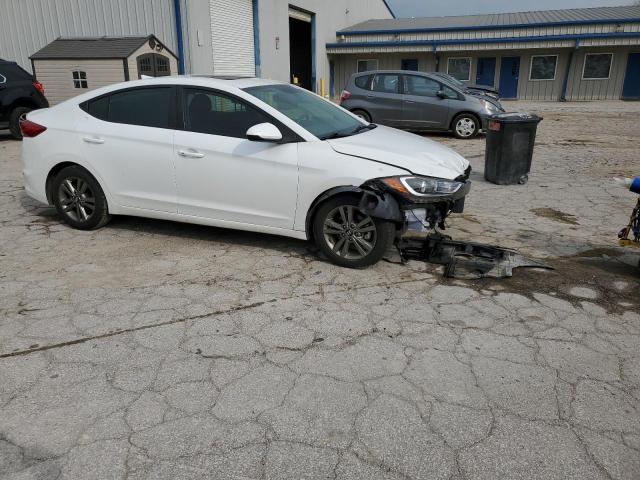  HYUNDAI ELANTRA 2018 Білий